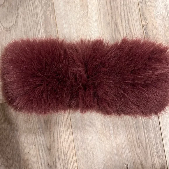 ALO Yoga Opulent faux fur burgundy truffle wintersun headband nwot $118 - Picture 6 of 8